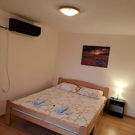 Nyaraló Teja *